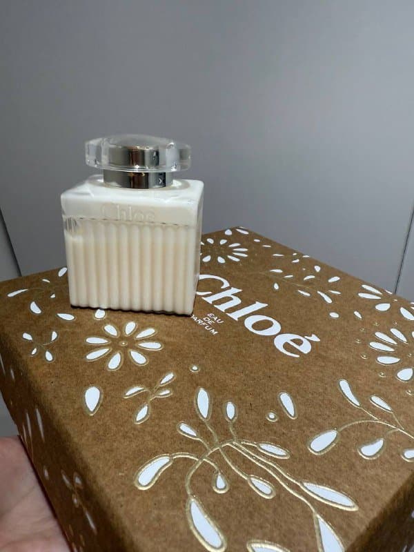 Парфюмированный лосьон для тела Chloe 1