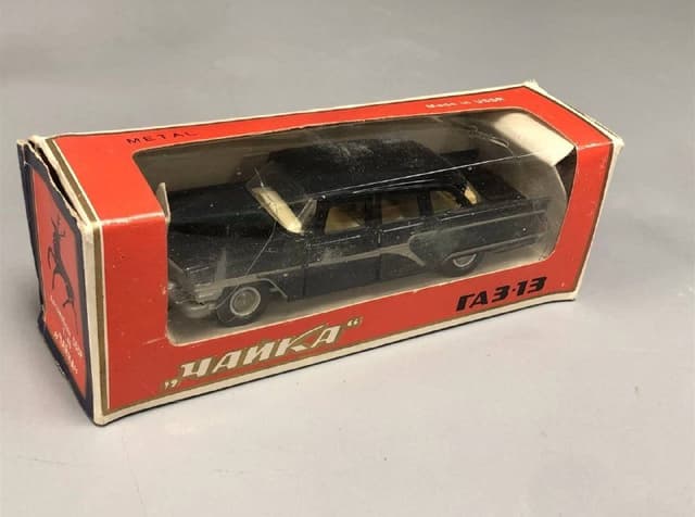Модель Чайка газ-13 СССР 1/43