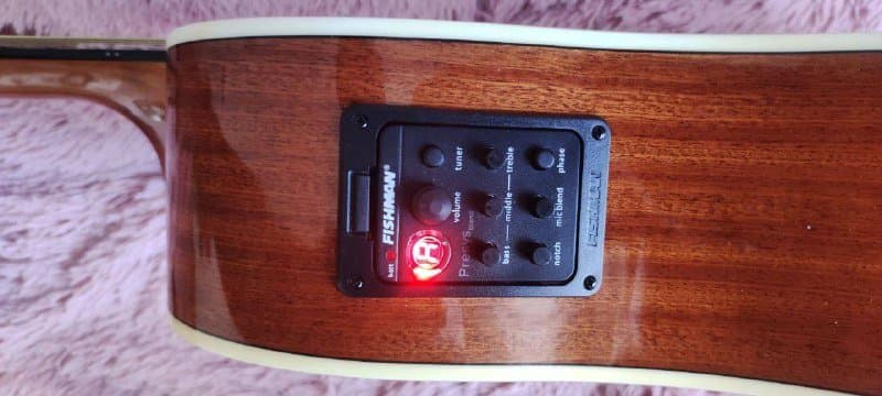 Электроакустическая гитара Yamaha FX 370c с комплектом 1