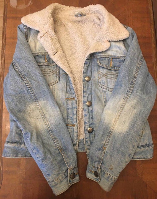 Джинсовая куртка, шапка, кожаные перчатки, кофты, юбка, рубашка женская