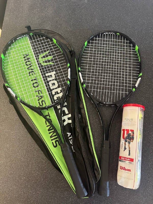 2 ракетки для большого тенниса с чехлом и мячами