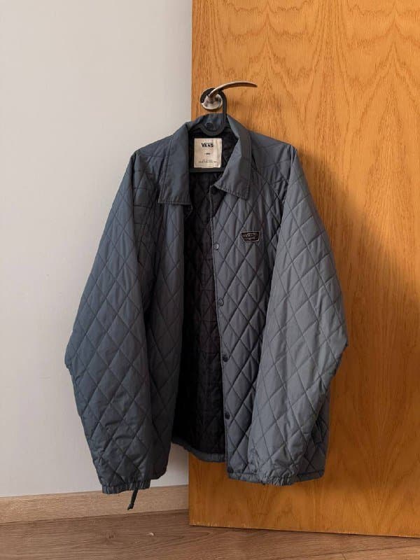 Тренч Zara XS-S, Коричневый тренч L мужской, Пиджак hm L, Стеганая куртка Vans L мужской, Худи Lyle & Scott L мужской 3