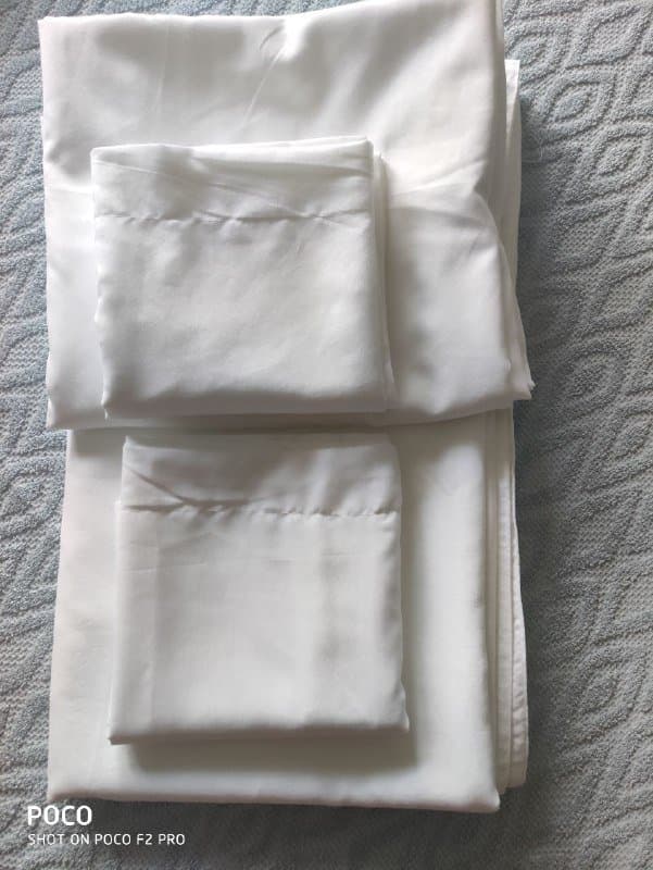 Комплект постельного белья белый 220 на 200