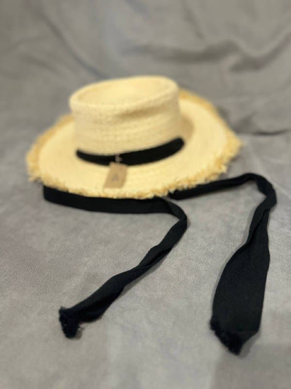 Шляпа соломенная 1