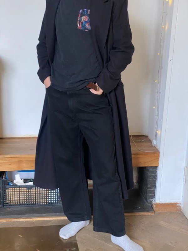 Длинное чёрное пальто мужское 3