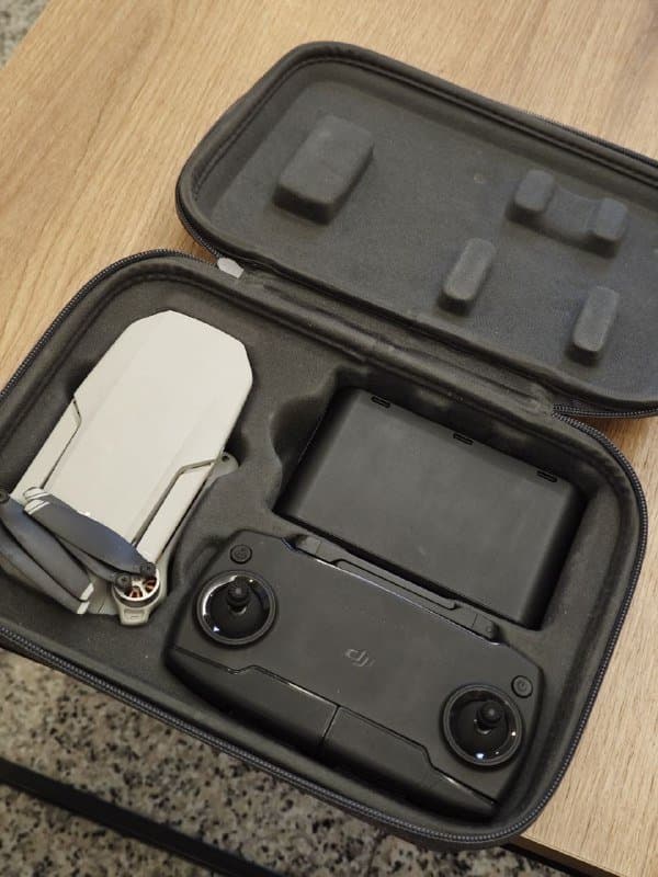 DJI Mini 1 дрон с тремя батареями