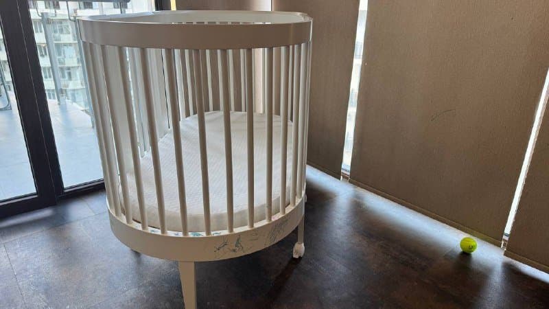 Итальянская детская кровать трансформер с матрасами и мягким бортиком 6