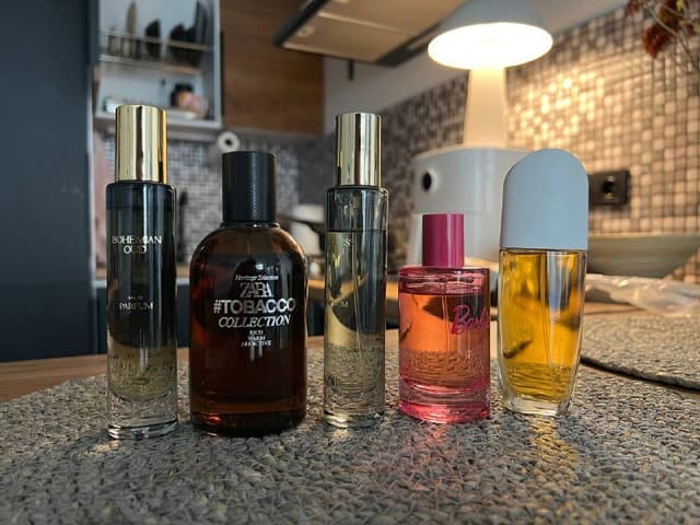 Парфюмерия Zara, Victorio & Lucchino, Elizabeth Arden