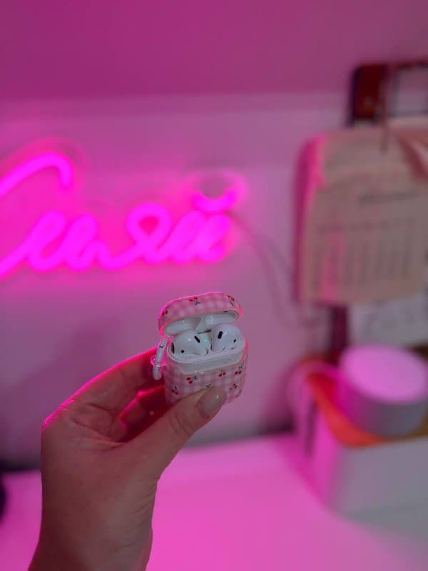 iPhone 15 pro, AirPods 2, коллекция чехлов 4