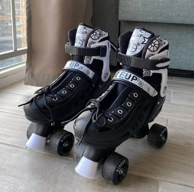 Ролики раздвижные квады 39-43 размер, наколенники