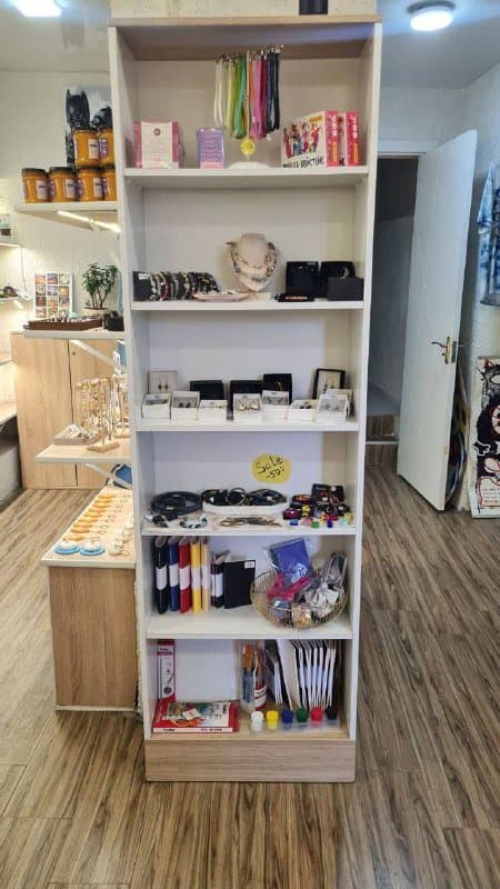 2 дивана, шкафчики разные 6