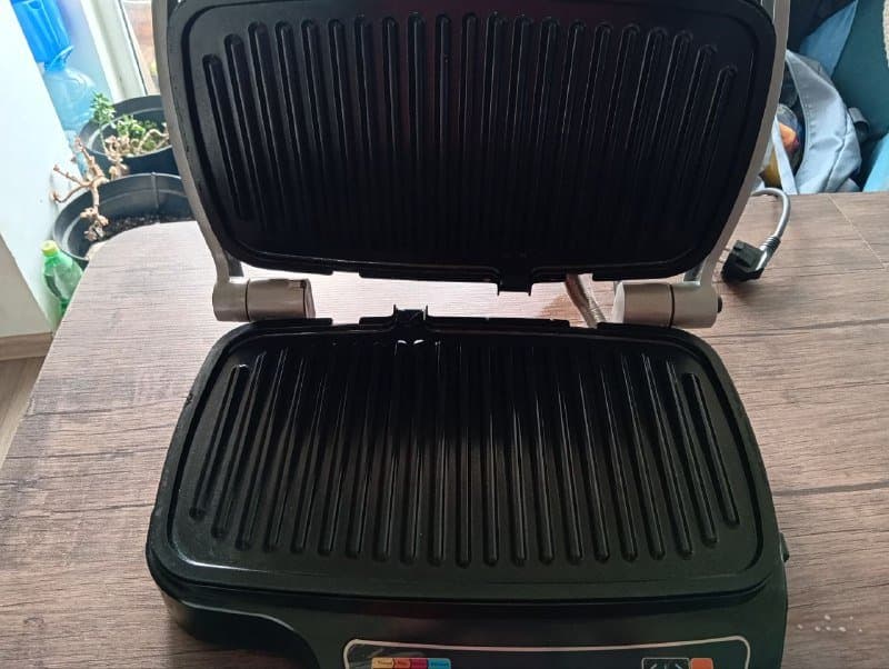 Контактный гриль Midea mgr 4500 2