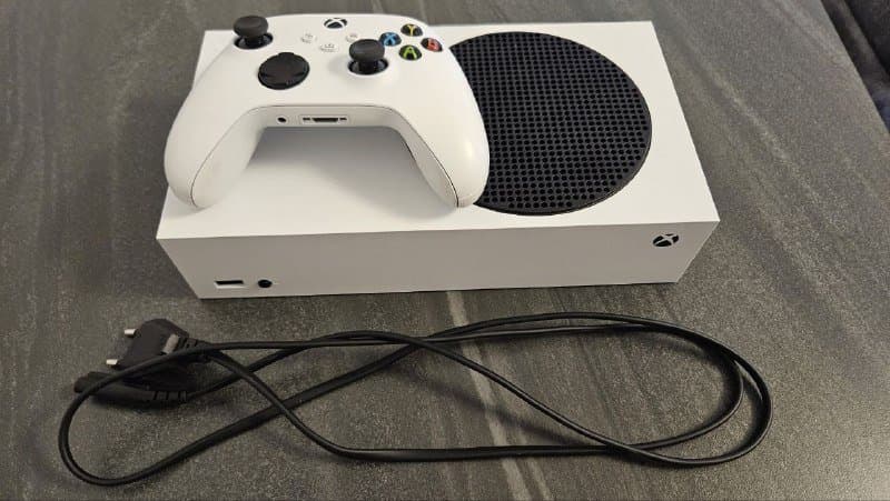 Xbox Series S, Playstation 4 Pro 1