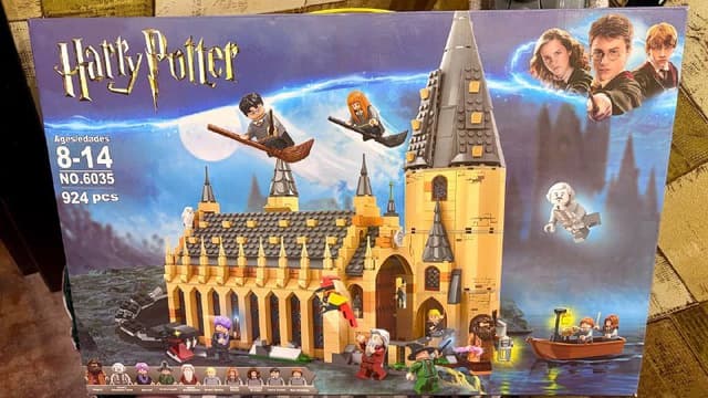 Конструктор Harry Potter Хогвартс 924 детали