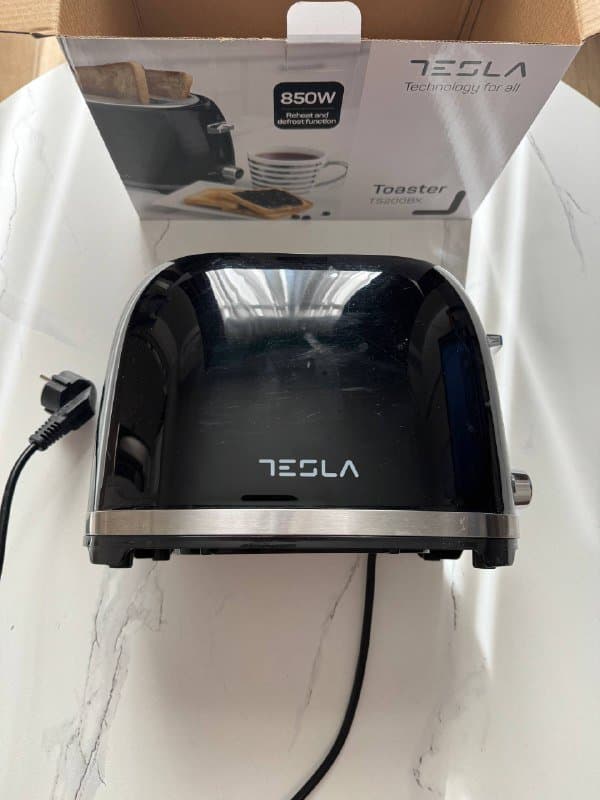 Тостер Tesla