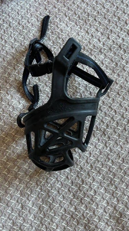 Намордники пластиковые, светящийся ошейник, фурминатор, кликер для собак 1