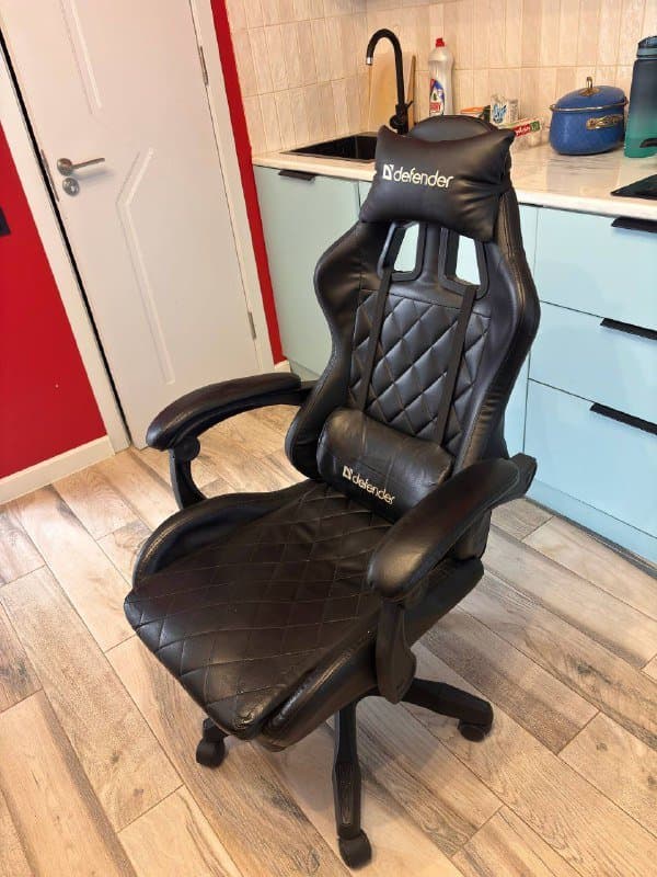 Геймерское игровое компьютерное кресло 2