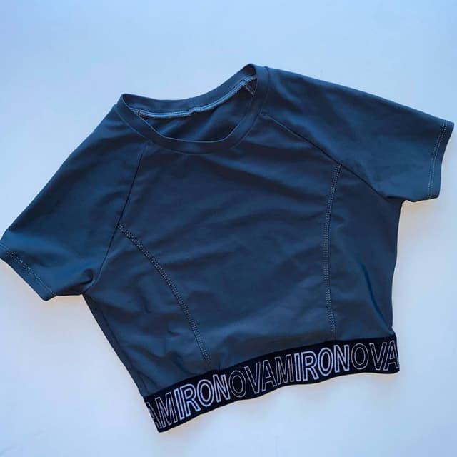 Спортивный топ и тайтсы Mironova, размер S, 42/180