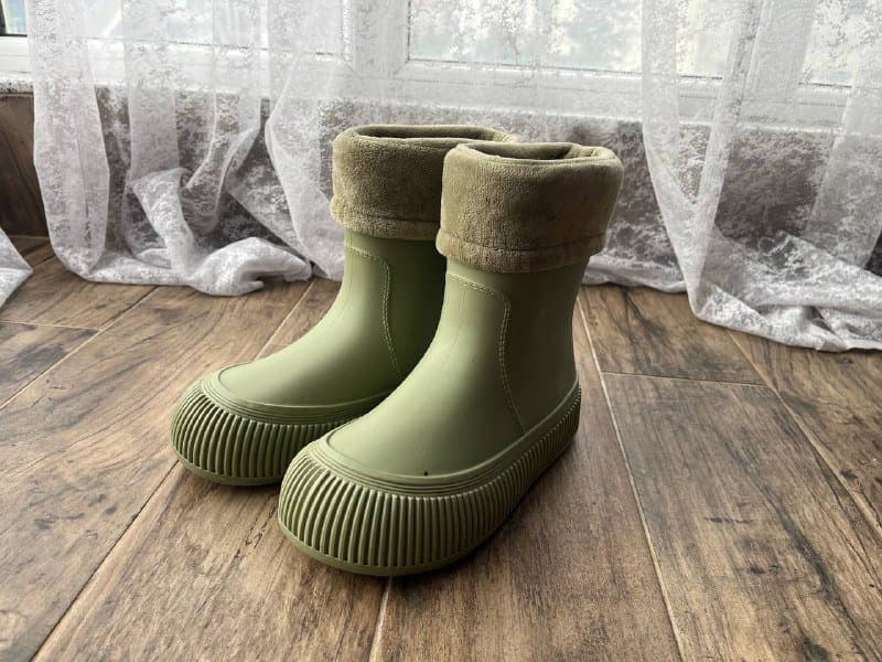 Резиновые сапоги женские 1