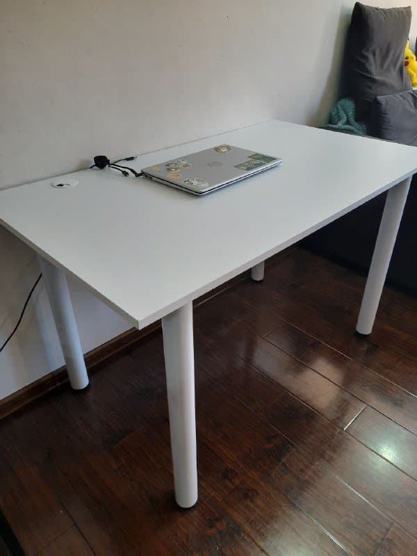 Стол офисный белый, стол офисный черный, кресло офисное