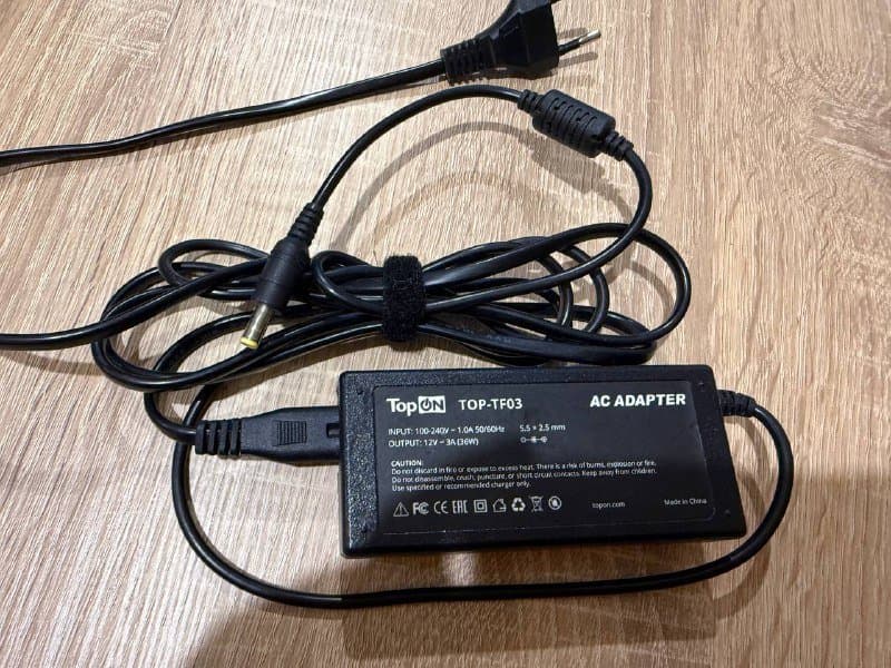 удлинитель черный без заземления, удлинитель белый с заземлением, сетевой адаптер TopON TOP-TF03 2