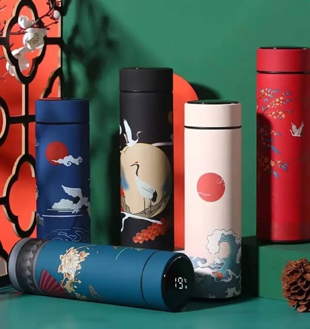 Умный термос с вакуумной изоляцией и LED-дисплеем