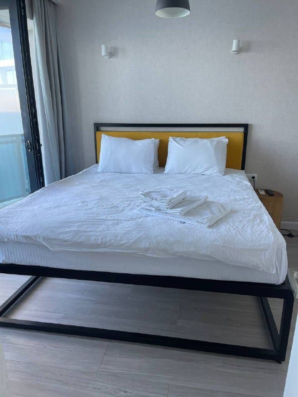 Каркас кровати без матраса