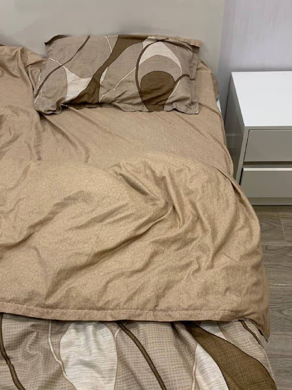 Теплое одеяло, подушка, постельное белье, полотенца