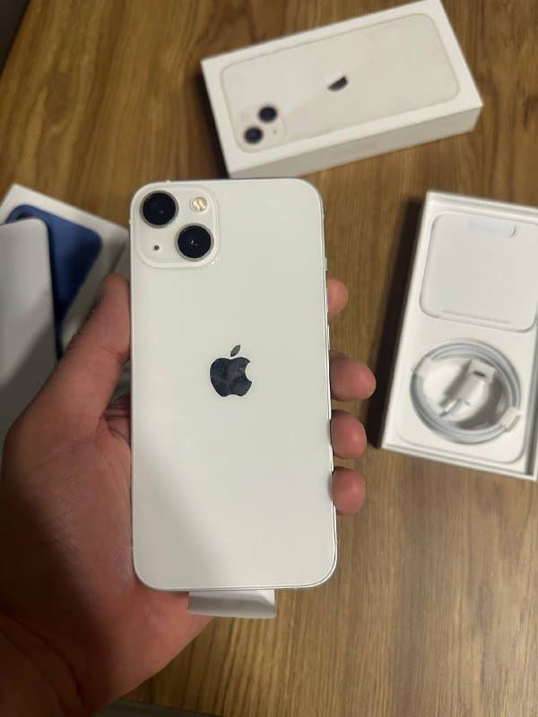 iPhone 13 128GB синий, белый 6