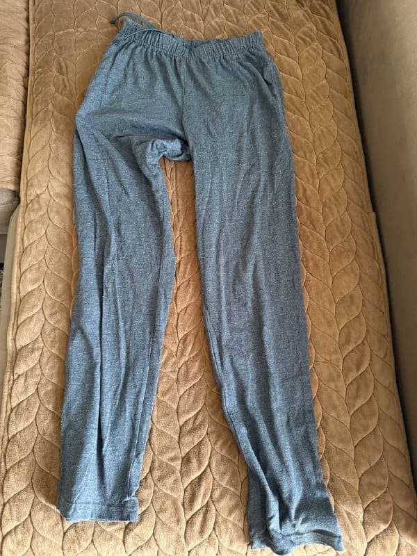 Женская одежда: леггинсы, футболки, шорты, кофта