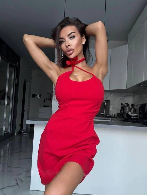 Красное женское платье размер М