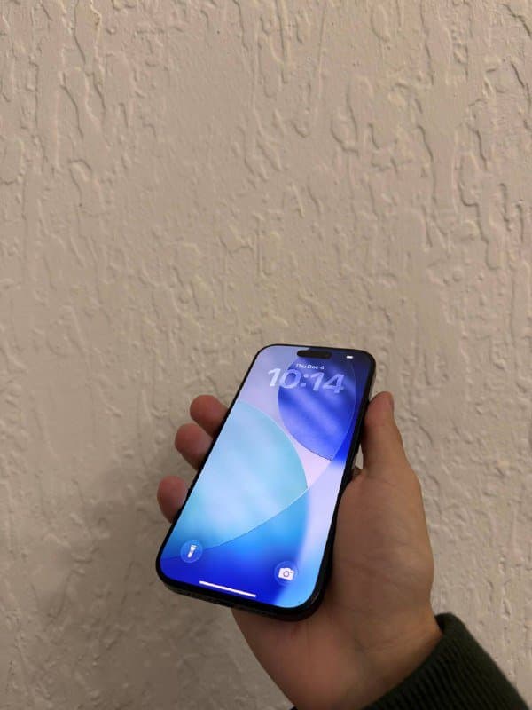 iPhone 16 Pro 128 Гб 3