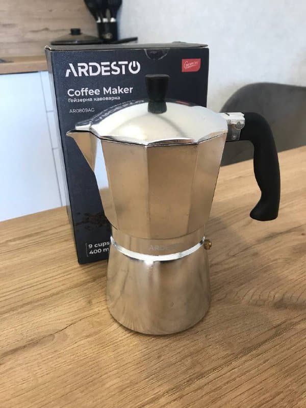 Гейзерная кофеварка на 9 чашек