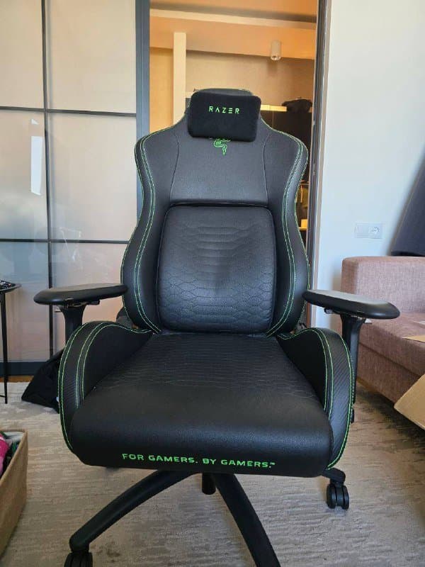 Игровое кресло Razer Iskur