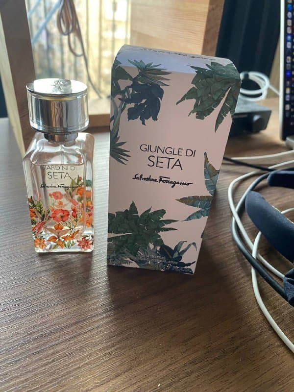 Два флакона духов Salvatore Ferragamo