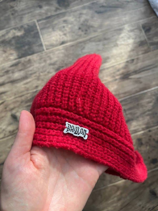 Шапка-чепчик Befree красного цвета 3