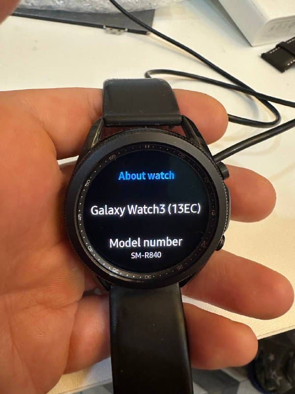 Apple Watch SE 2 40мм, Samsung Galaxy Watch 3 45мм 7