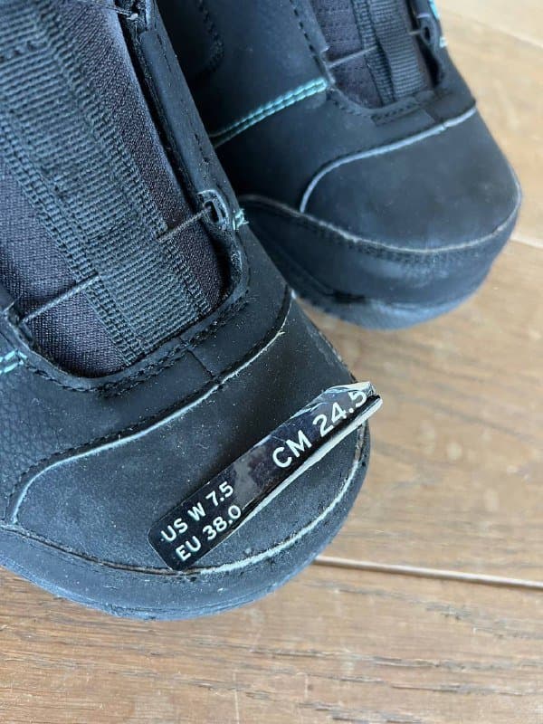 Ботинки для сноуборда, размер 38 4