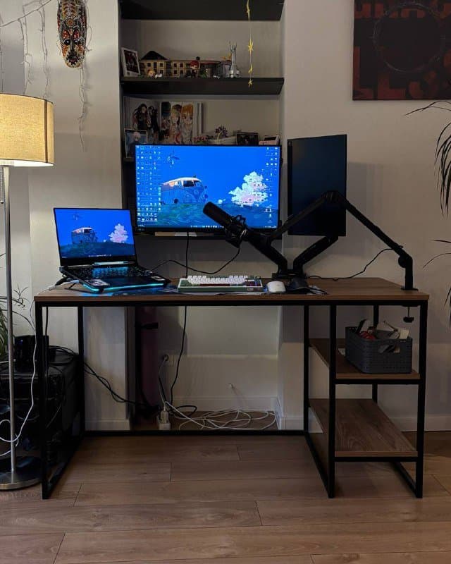 Стол компьютерный