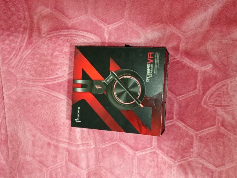 Игровая гарнитура 1More Spearhead VR с подсветкой красного цвета 2