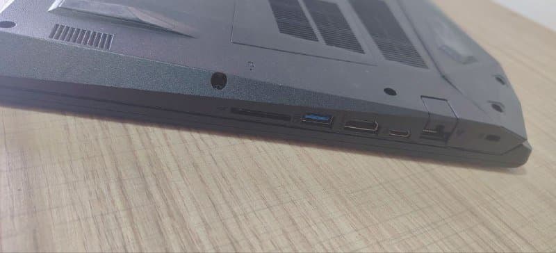 Игровой ноутбук Acer с GTX 1050 Ti, 238GB SSD 5