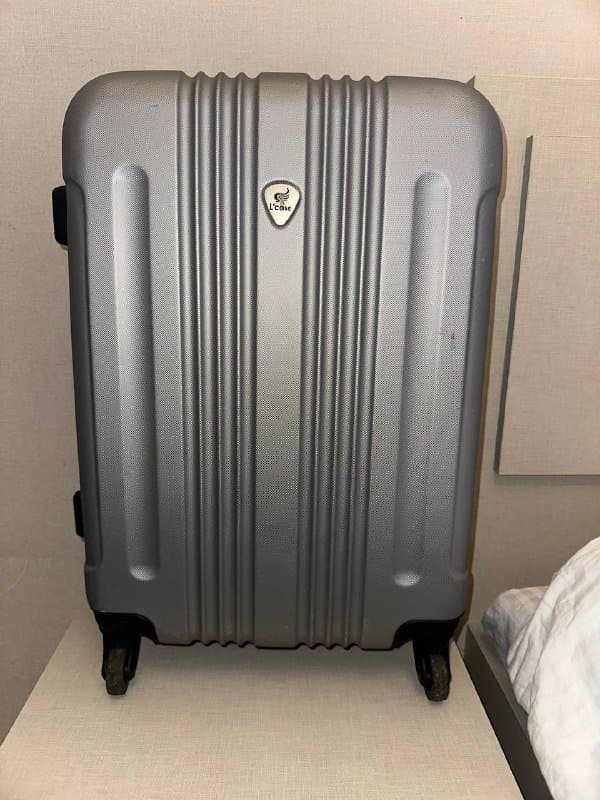 Чемоданы размер S и M, три штуки