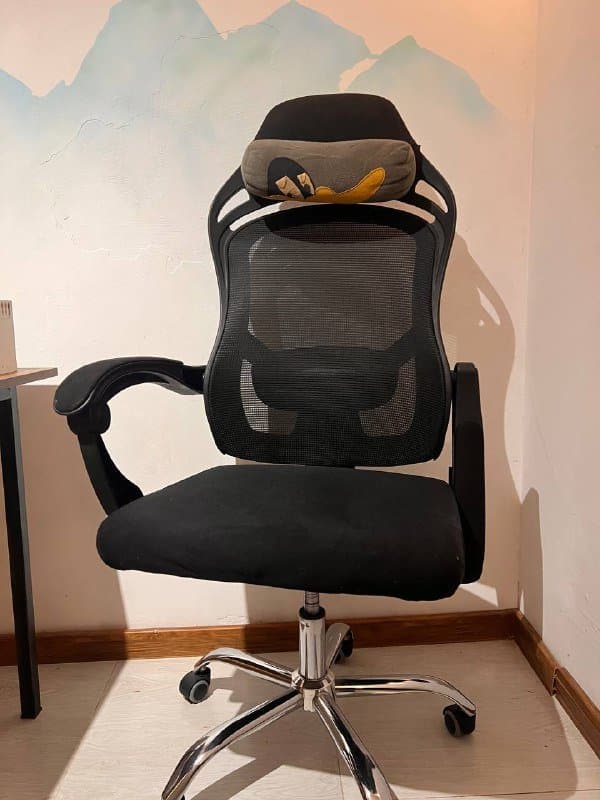 Офисное кресло 1