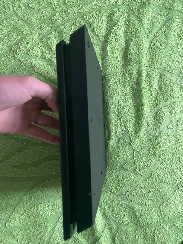 PlayStation 4 slim с проводами и играми 5