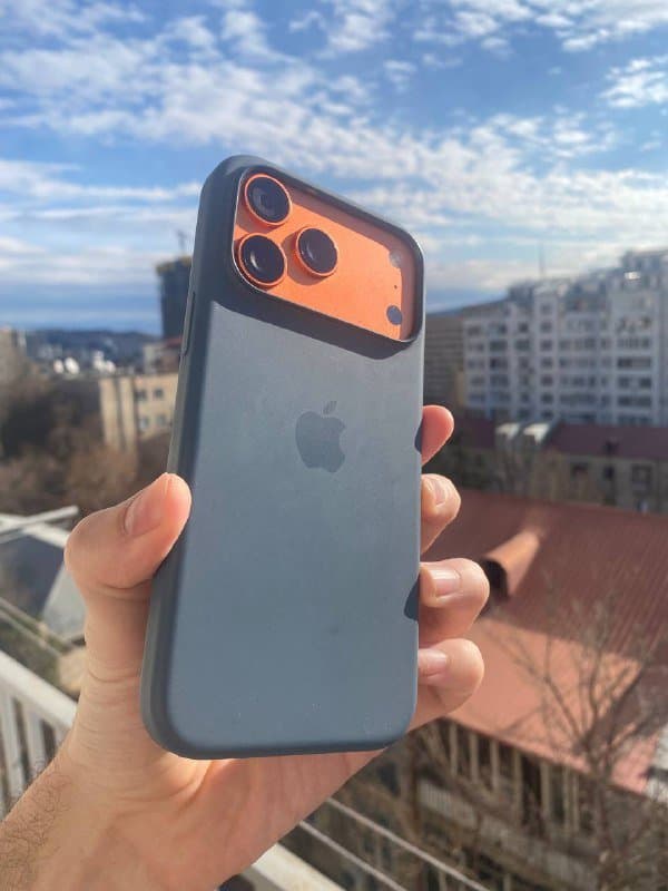 Apple iPhone 17 Pro Max 256GB Cosmic Orange 2