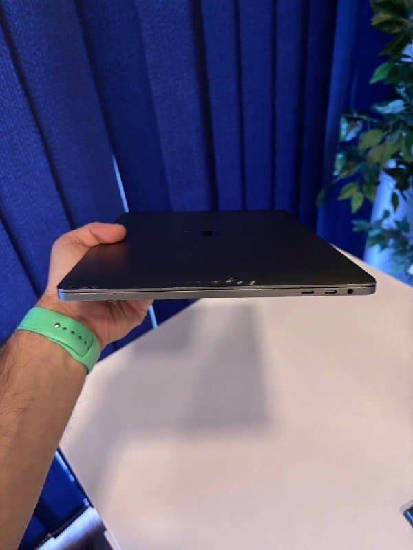 Macbook Pro 2018 i5 16/500GB 5