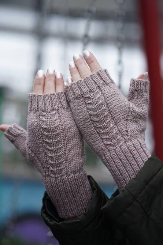 Вязаные митенки стандартного размера