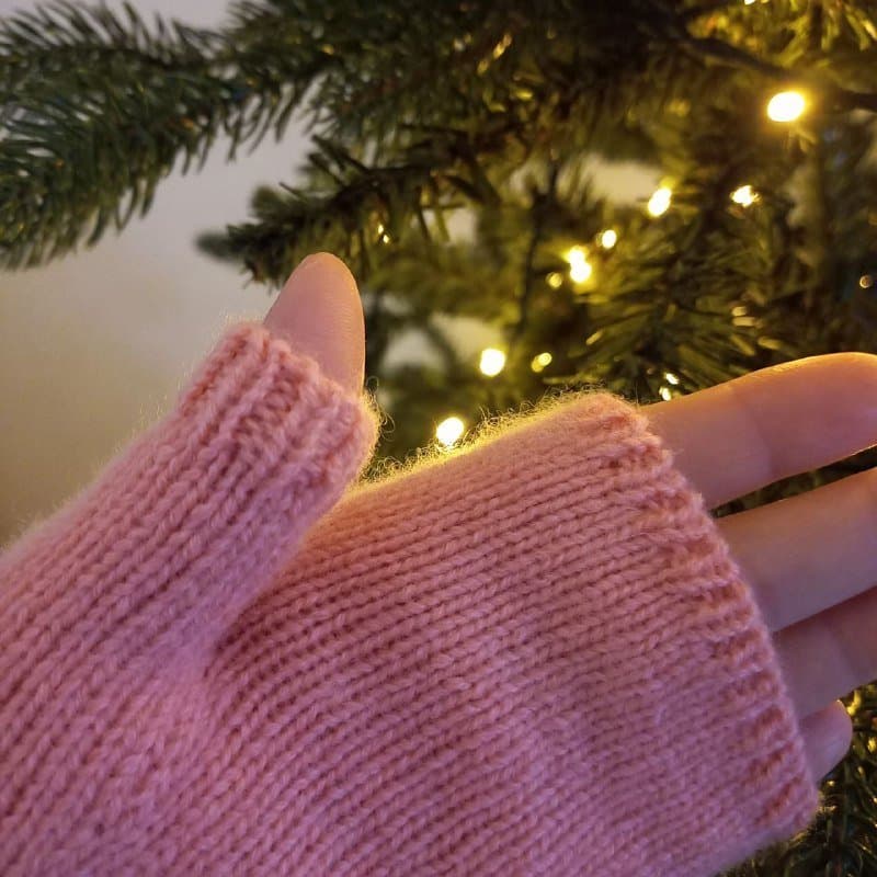 Носочки, митенки, косынки меринос, бусы шелк 6