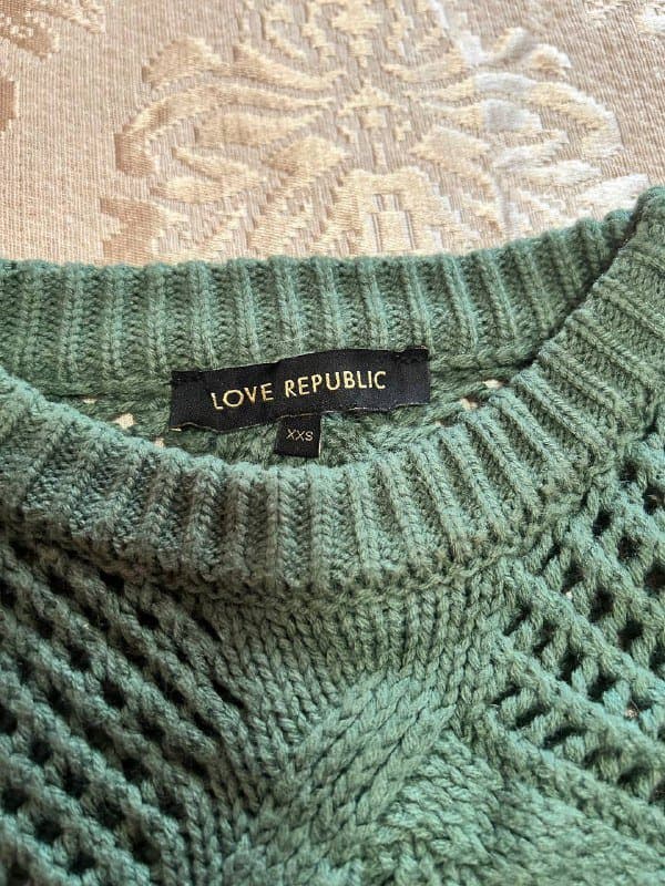 Теплый свитер размер S-M 3