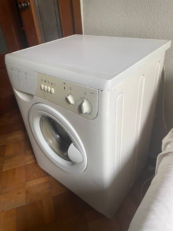 Стиральная машина Indesit W642TX б/у 2